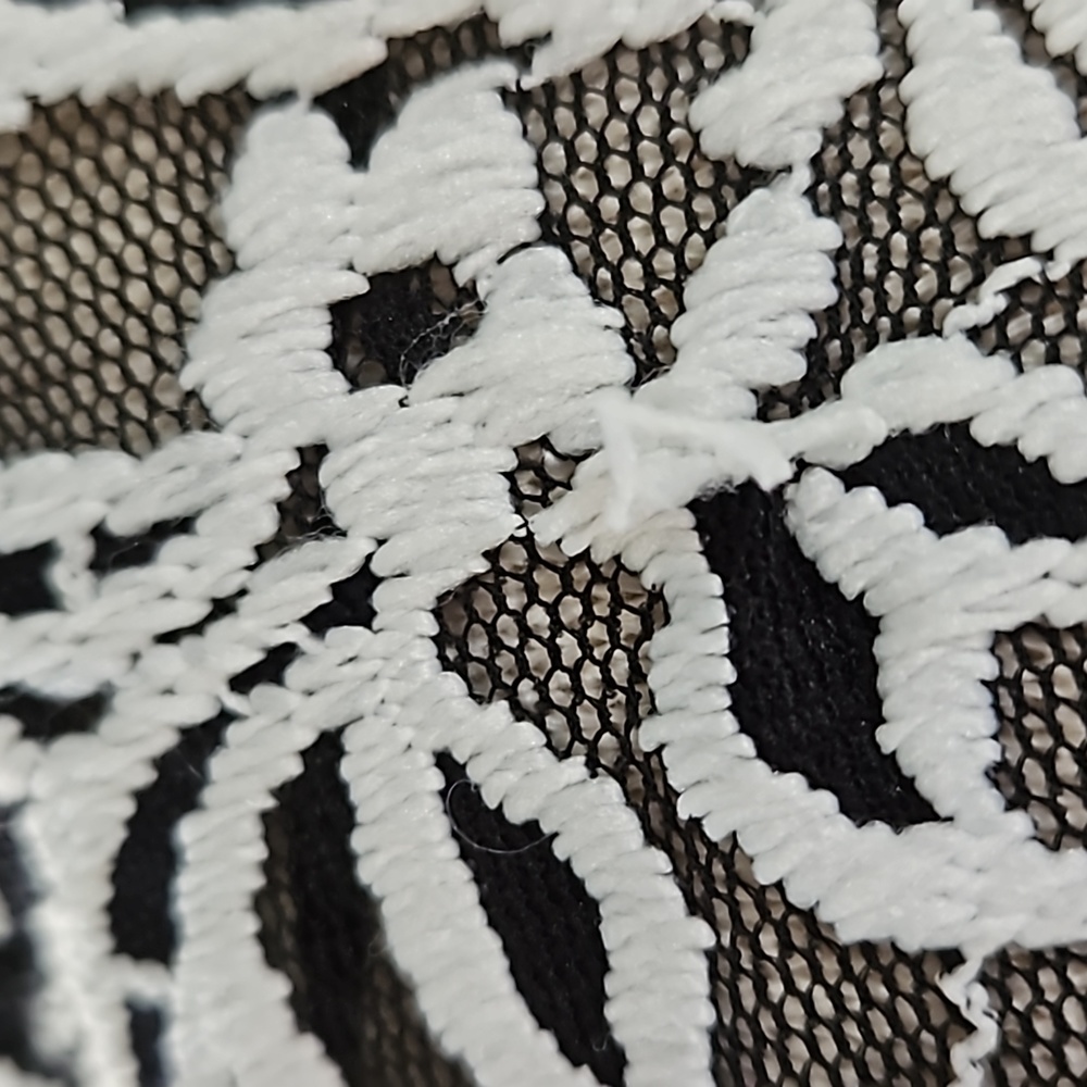 Sweater/Overlay - Picture 7 of 8